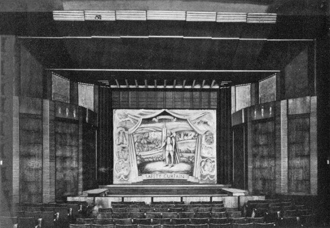 1932: Stage of the new theatre